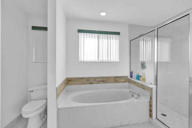 B - 5402 Pointe Villa Dr, Condo with 3 bedrooms, 3 bathrooms and null parking in Lighthouse Point FL | Image 19