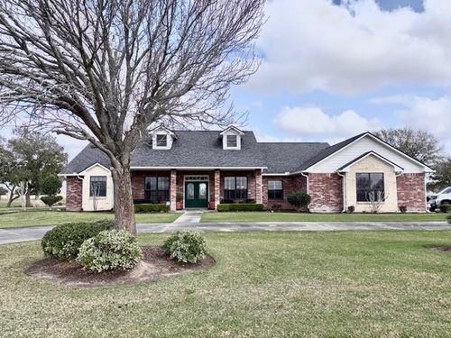 193 Kayla Ln, El Campo, TX, 77437-9651 | Card Image