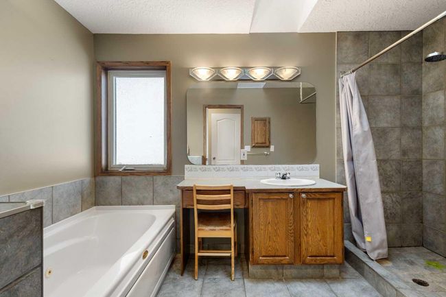 120 Somerglen Common Sw, House other with 5 bedrooms, 3 bathrooms and 4 parking in Calgary AB | Image 15