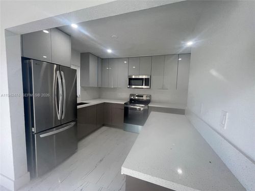 0-9124 Sw 180th St, Palmetto Bay, FL, 33157-5931 | Card Image