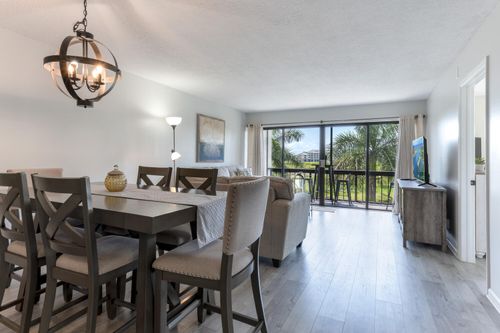 305-3050 Presidential Way, West Palm Beach, FL, 33401-1116 | Card Image
