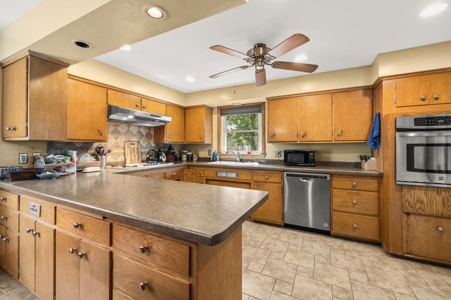 425 3 Rd St, House other with 4 bedrooms, 2 bathrooms and null parking in Stevens Point WI | Image 11