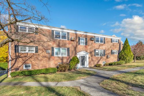 3-94 Strawberry Hill Avenue, Stamford, CT, 06902 | Card Image