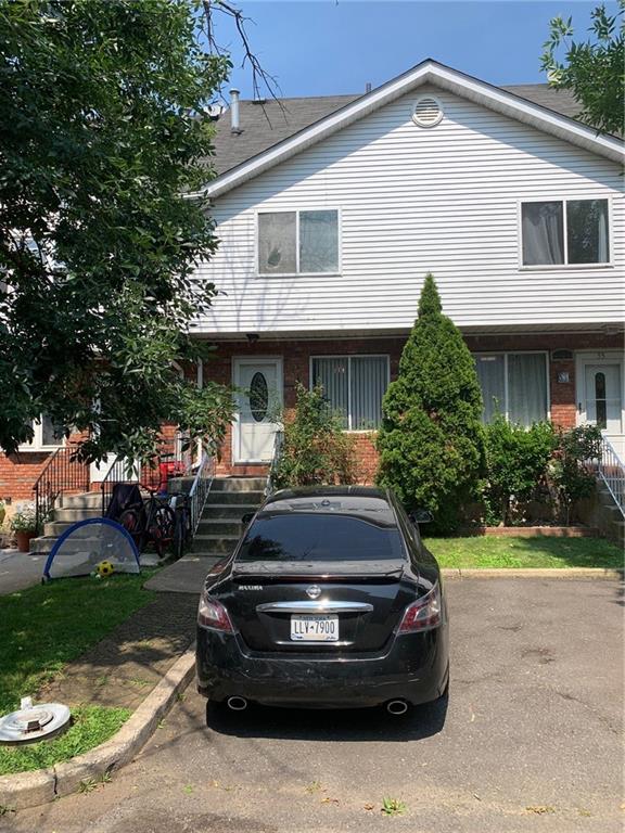 Country Ln, Staten Island, NY 10312