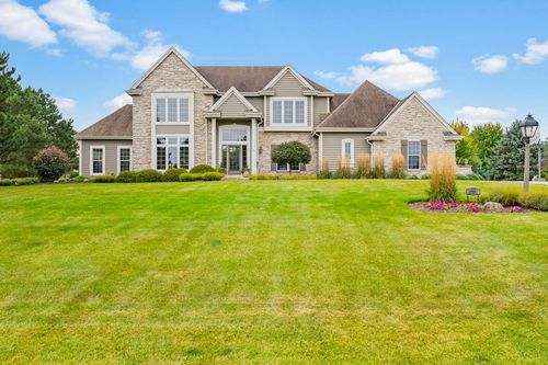 W291N3363 Summerhill Road, DELAFIELD, WI, 53072 | Card Image