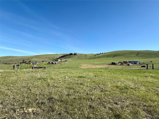 Neighbors To The North | Image 15