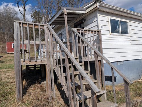 40 Spring Street, Glouster, OH, 45732 | Card Image