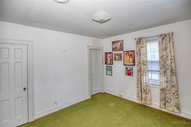View of carpeted empty room | Image 18