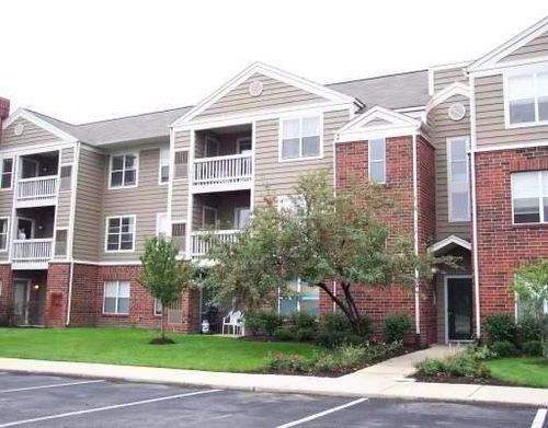 apt-210-210 Glengarry Dr, Bloomingdale, IL, 60108-2339 | Card Image