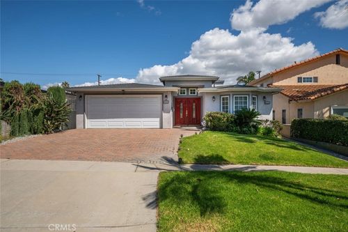 3622 Pacific Ave, Long Beach, CA, 90807-3828 | Card Image