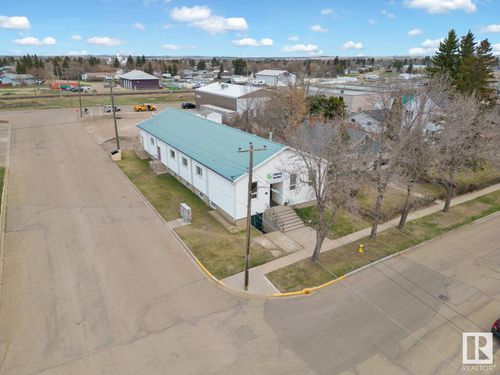  51 Ave, Vegreville, AB, T9C1M4 | Card Image