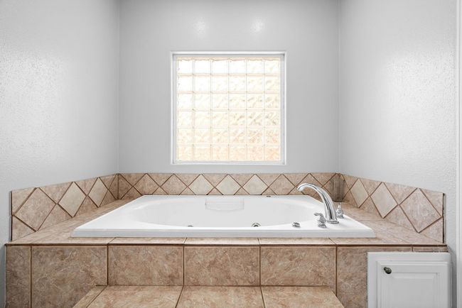 2214 N Mccampbell St, House other with 3 bedrooms, 3 bathrooms and null parking in Aransas Pass TX | Image 18