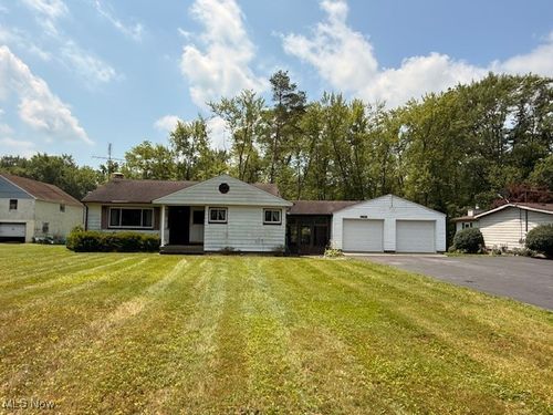 5783 Eagle Creek Road, Leavittsburg, OH, 44430 | Card Image