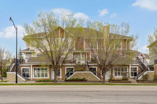 768 73 St Sw, Calgary, AB, T3H5V9 | Card Image