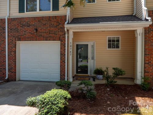 10747 Essex Hall Dr, Charlotte, NC, 28277-2091 | Card Image