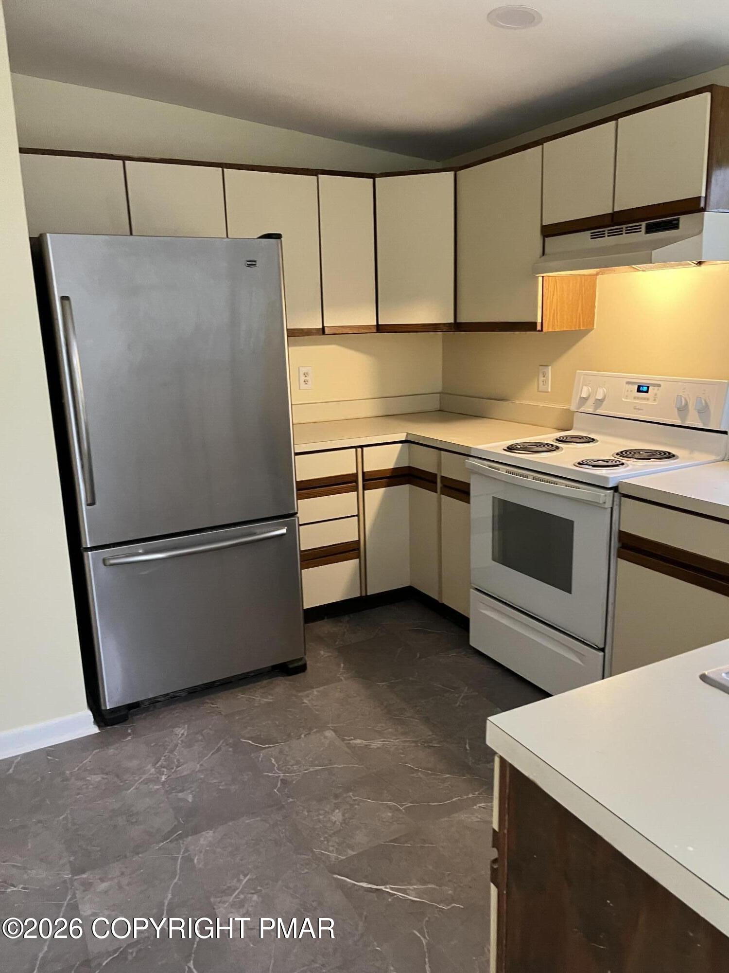 Residential Lease in Effort 2