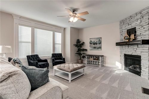 28501 W 161st Ter, Gardner, KS, 66030-4505 | Card Image