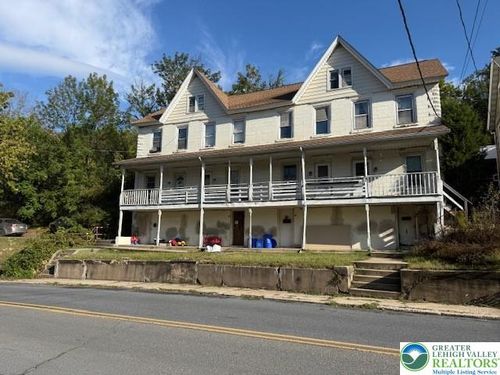 557 Mauch Chunk Rd, Palmerton, PA, 18071-1105 | Card Image