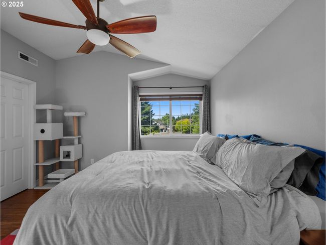 12255 Se Mapleleaf Ct, House other with 4 bedrooms, 3 bathrooms and 2 parking in Clackamas OR | Image 25
