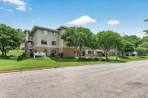 304-1600 Arundel St, Saint Paul, MN, 55117-4672 | Card Image