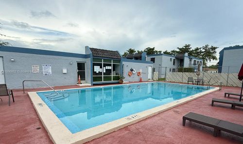 apt-109a-160 Sw 30th Ave, Miami, FL, 33135-1260 | Card Image