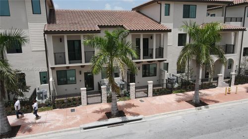 4272-4272 Nw 82nd Ave, Doral, FL, 33166 | Card Image
