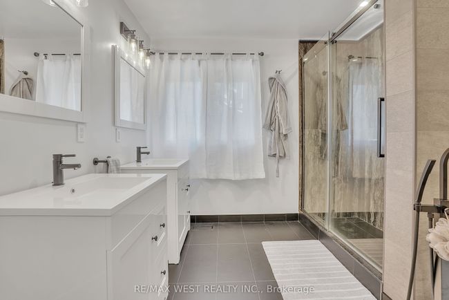 6098 Vasey Rd, House other with 4 bedrooms, 4 bathrooms and 8 parking in Elmvale ON | Image 9