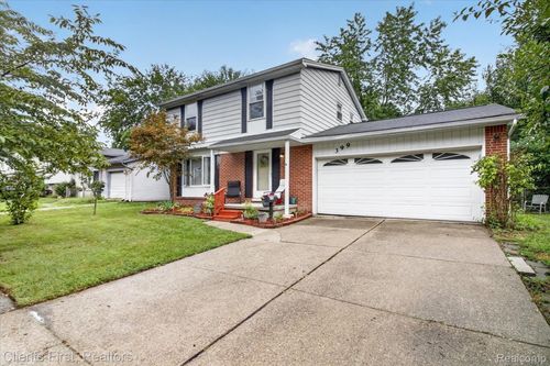 399 Surrey Hts, Westland, MI, 48186-3760 | Card Image
