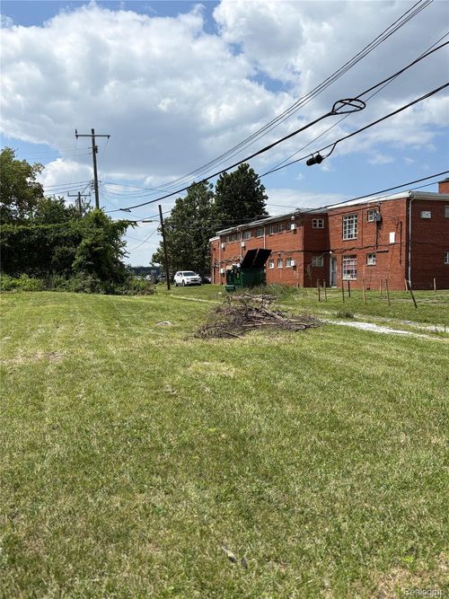 11433 Sorrento St, Detroit, MI, 48227-3768 | Card Image