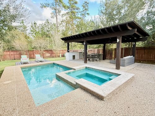 142 E Spindle Tree Cir, The Woodlands, TX, 77382-1476 | Card Image