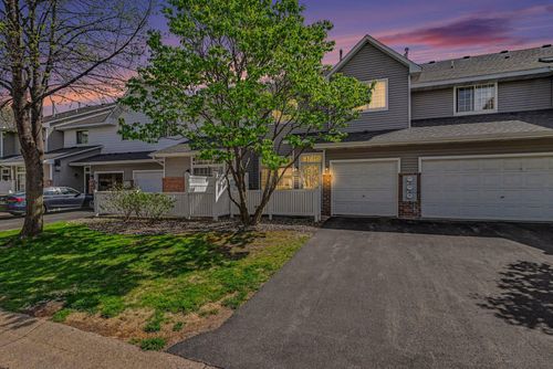 17900 Cobblestone Way, Eden Prairie, MN, 55347-2143 | Card Image