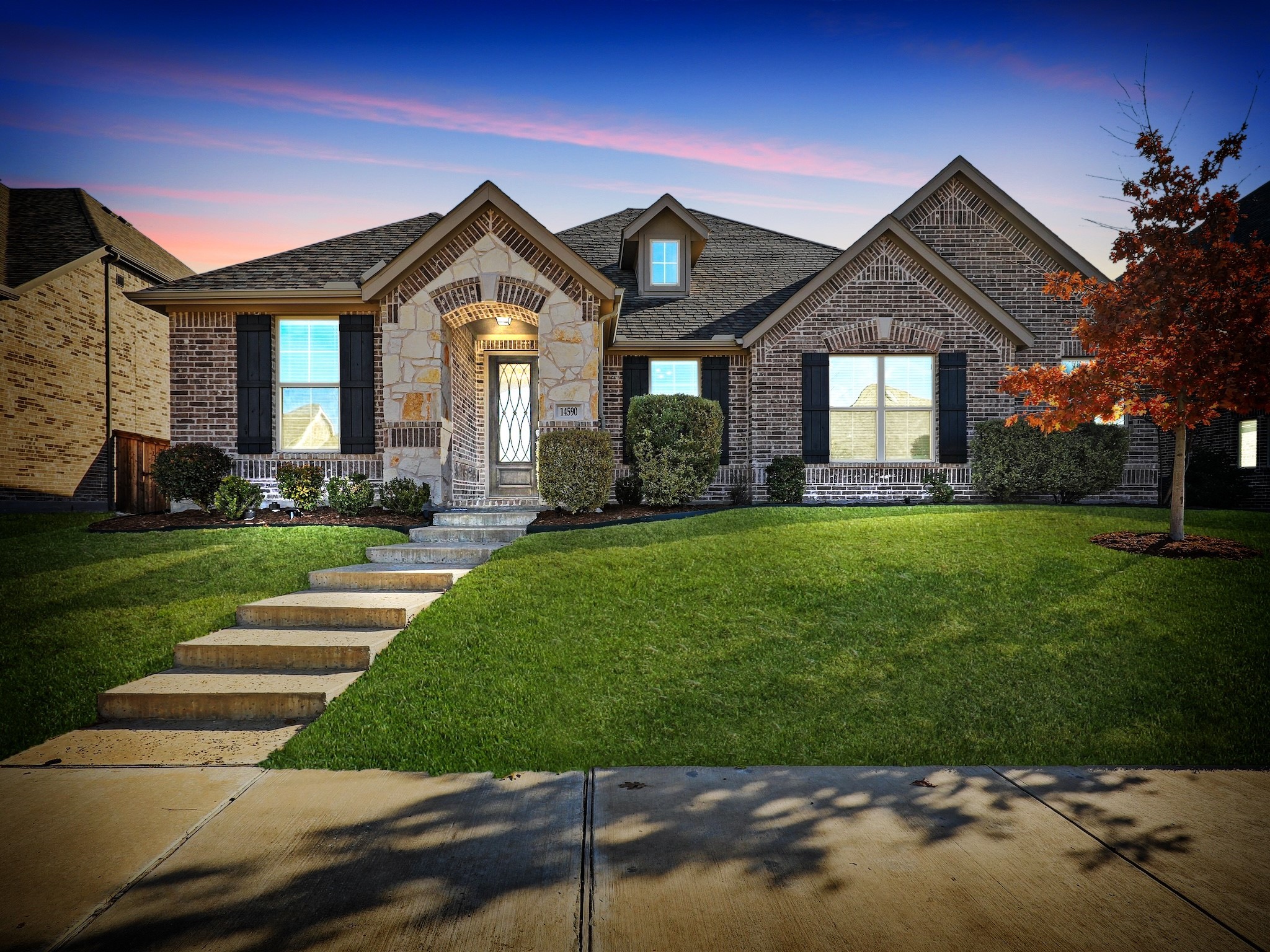 14590 Bandera Ave, For Sale in Frisco - Zoocasa