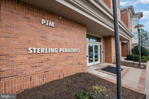 100-46175 Westlake Drive, POTOMAC FALLS, VA, 20165 | Card Image