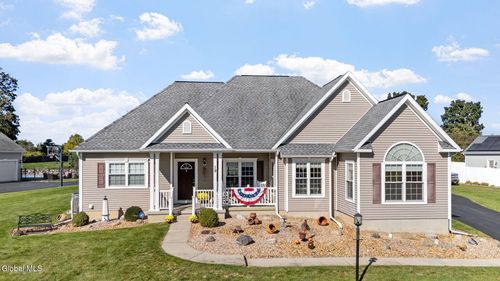 19 Willis Way, Malta, NY, 12020-4545 | Card Image