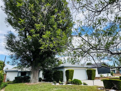 8208 Kentland, West Hills, CA, 91304 | Card Image