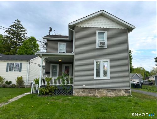 32 Park Ave, Danbury, CT, 06810-4302 | Card Image