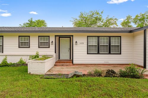 1425 Crow Dr, Waco, TX, 76705-3530 | Card Image