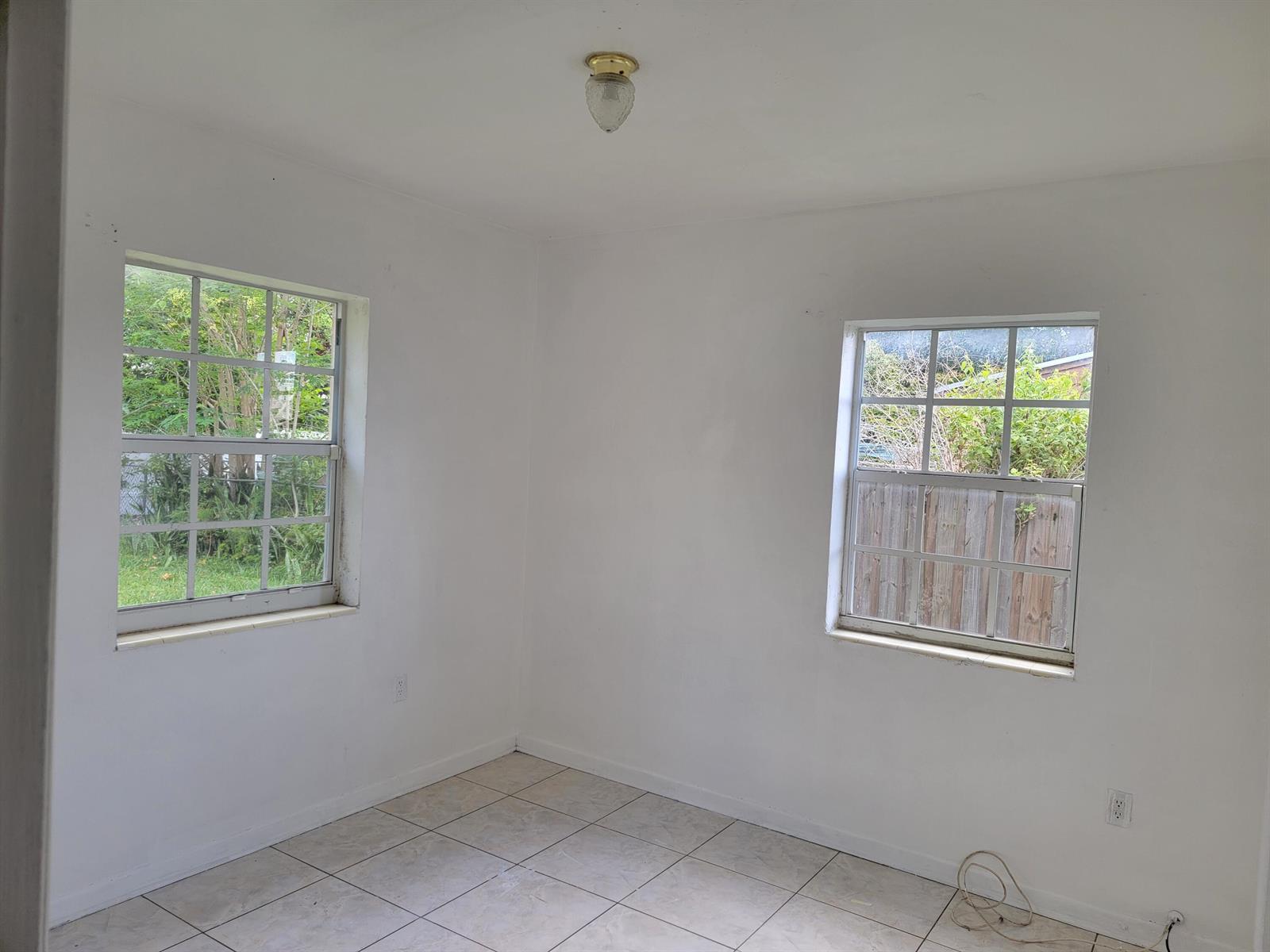 Residential Lease in Miami Gardens 4
