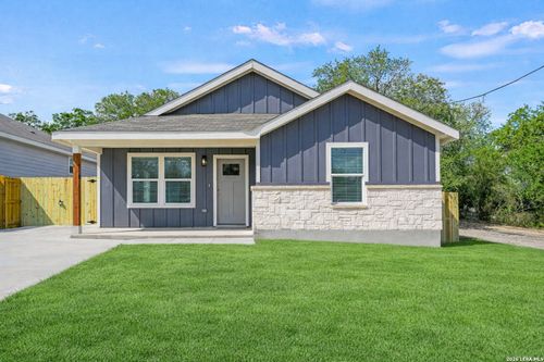 2423 Hicks Ave, San Antonio, TX, 78210-5618 | Card Image