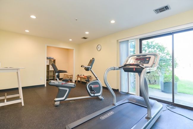UNIT-4 - 8 Concord Greene, Condo with 2 bedrooms, 2 bathrooms and 1 parking in Concord MA | Image 34