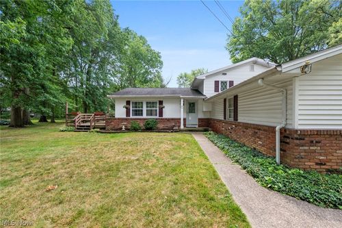 222 Kenwick Dr, Northfield, OH, 44067-2638 | Card Image