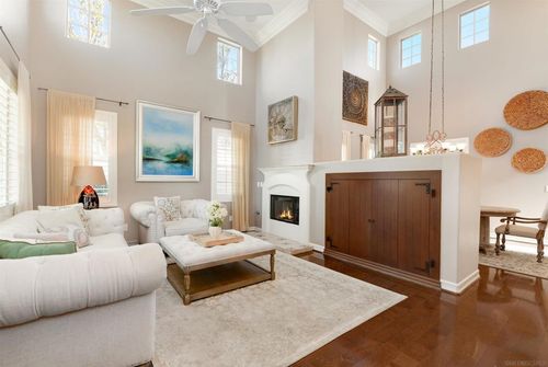 8360 Bristol Ridge Ln, San Diego, CA, 92127-4122 | Card Image