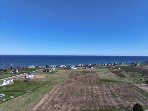 10 Lake Road, Williamson, NY, 14589 | Card Image