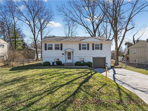 9229 100th Ter, Overland Park, KS, 66212-4120 | Card Image