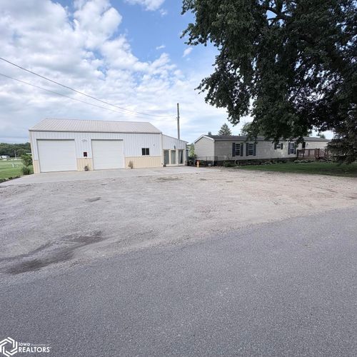 507 S 5th St, Eddyville, IA, 52553-9687 | Card Image