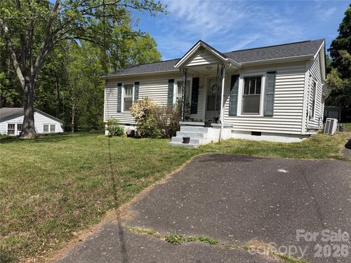 1131 15th St Sw, Hickory, NC, 28602-4920 | Card Image