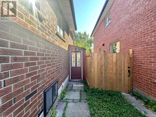4170 Sunset Valley Crt, Mississauga, ON, L4W3L5 | Card Image