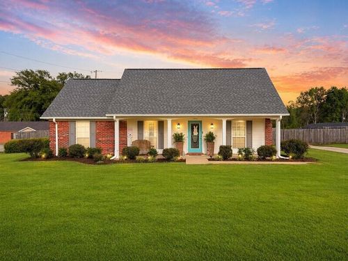 210 Ivie Ln, Mantachie, MS, 38855-9716 | Card Image