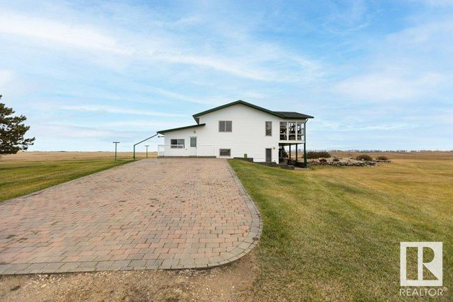 240048 Township Road 630, House other with 6 bedrooms, 4 bathrooms and null parking in Rochester AB | Image 4