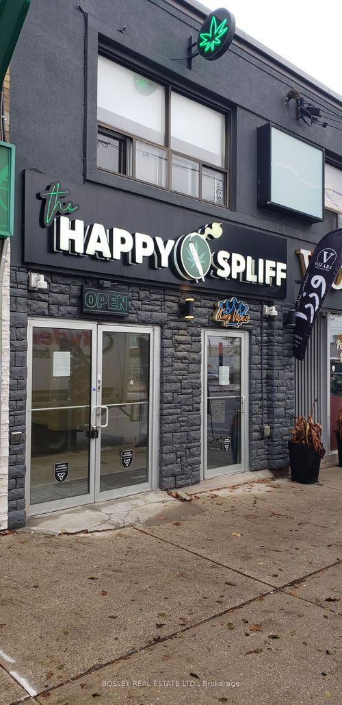 856 Eglinton Ave E, East York, ON, M4G2L1 | Card Image